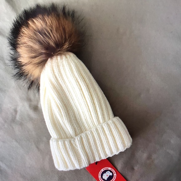 Canada goose emblem Beanie rib-knit - Picture 2 of 6
